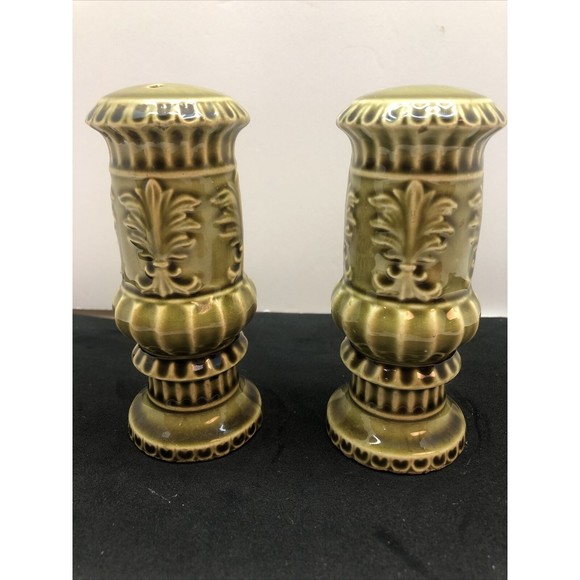 🐎Vintage Salt & Pepper Shakers Japan 5” Tall Golden Green Ceramic Japan - Picture 3 of 5